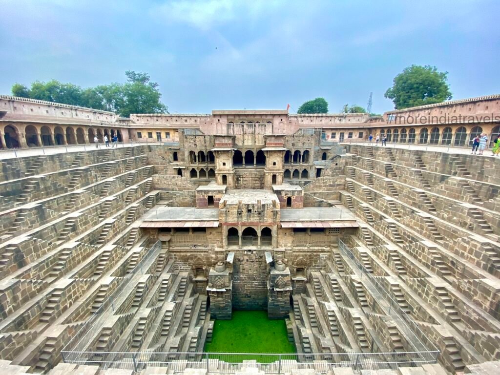 Pozzo palazzo, chand baori di abhaneri, jaipur rajasthan